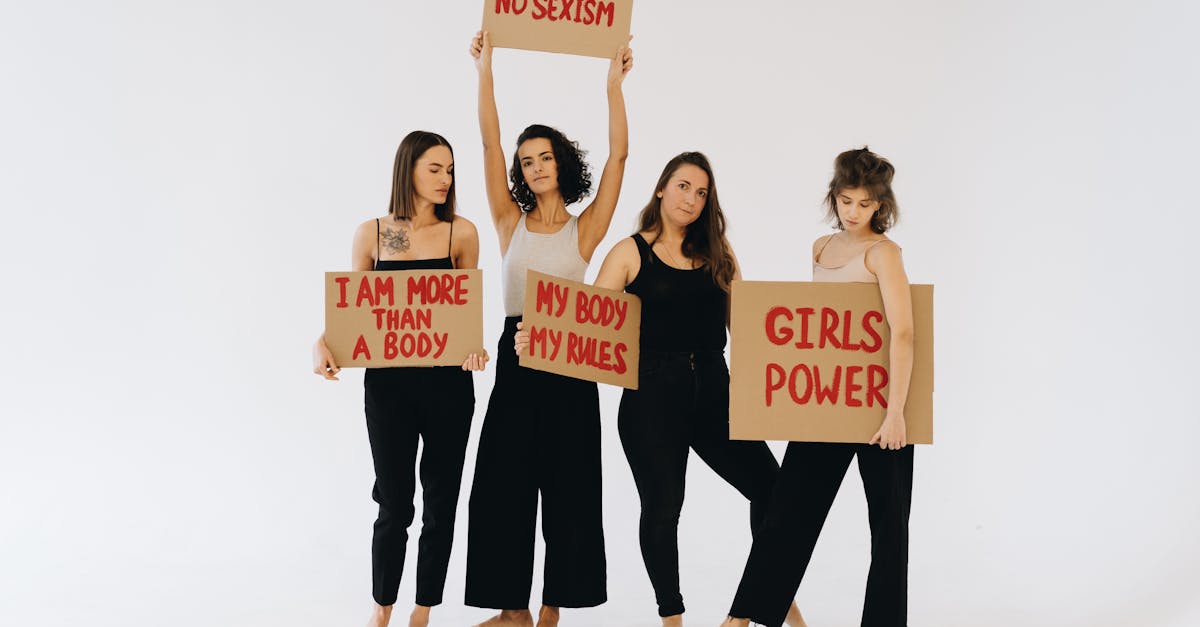 entdecken sie die bedeutende geschichte und die errungenschaften der frauenbewegung. erfahren sie, wie frauen weltweit für gleichheit, rechte und soziale veränderungen kämpfen. lassen sie sich inspirieren von den stimmen und kämpfen, die die gesellschaft geprägt haben.