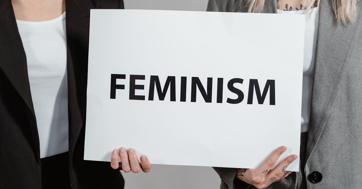 Frauenbewegung in Deutschland: Geschichte, Herausforderungen und Errungenschaften